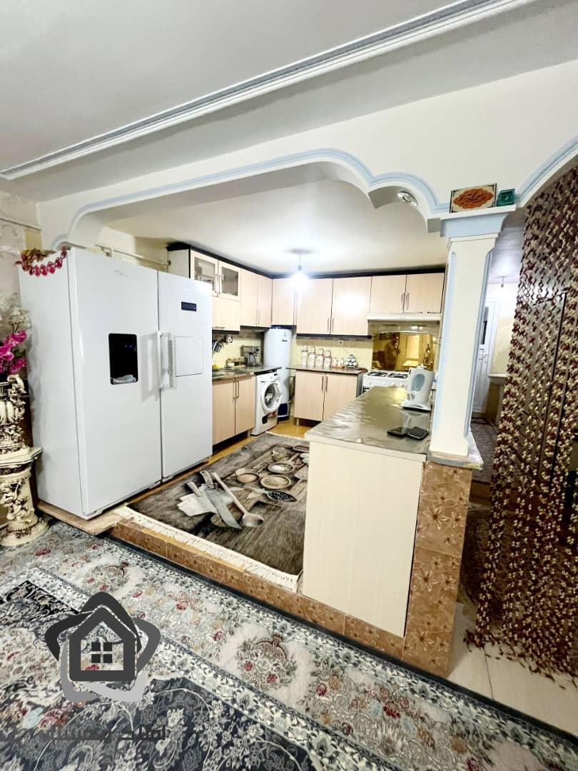 فروش واحد ۸۰ متری طبقه همکف در هشتگرد والفجر