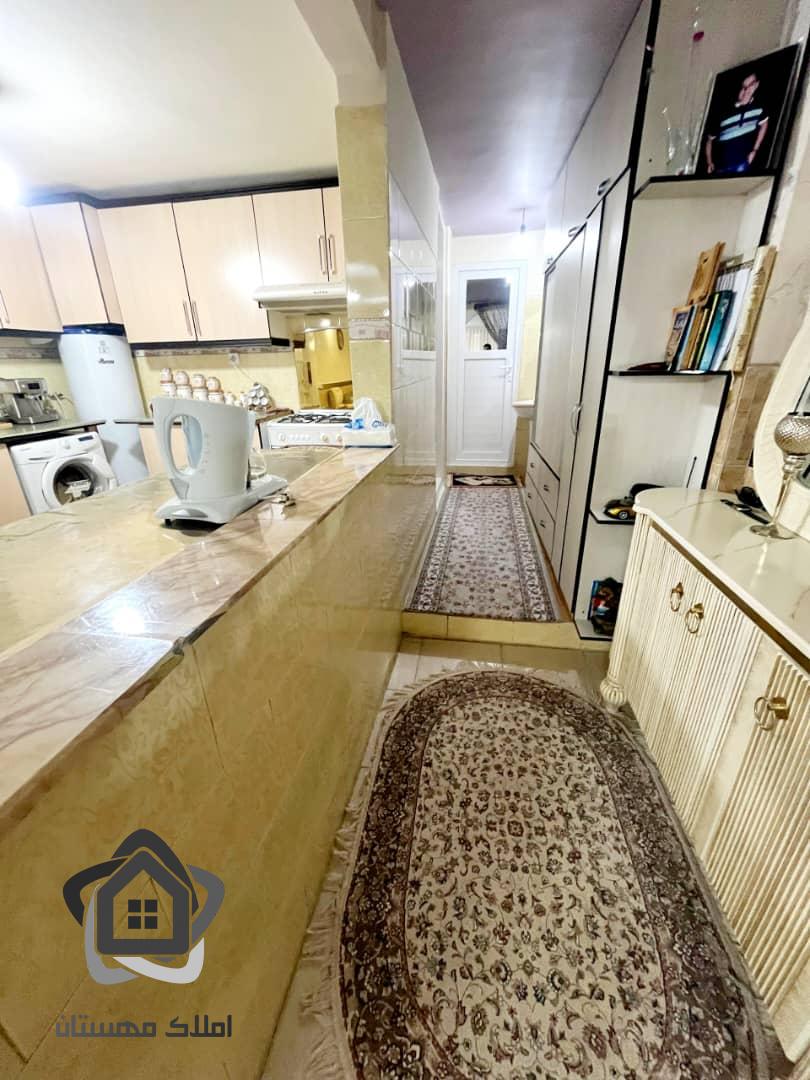 فروش واحد ۸۰ متری طبقه همکف در هشتگرد والفجر