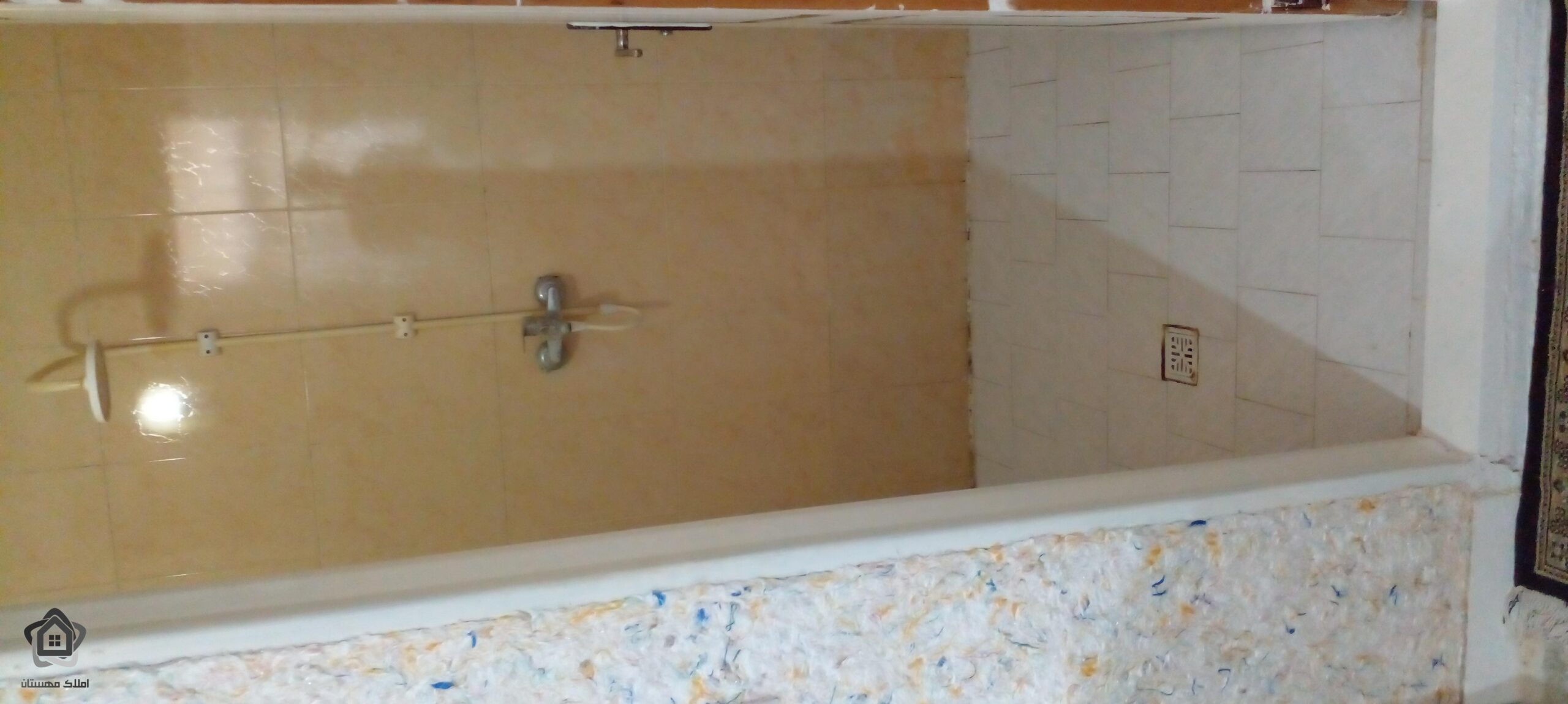 رهن آپارتمان یک خوابه نور گیر مسکن مهر نظرآباد ۶۹متر یک خوابه