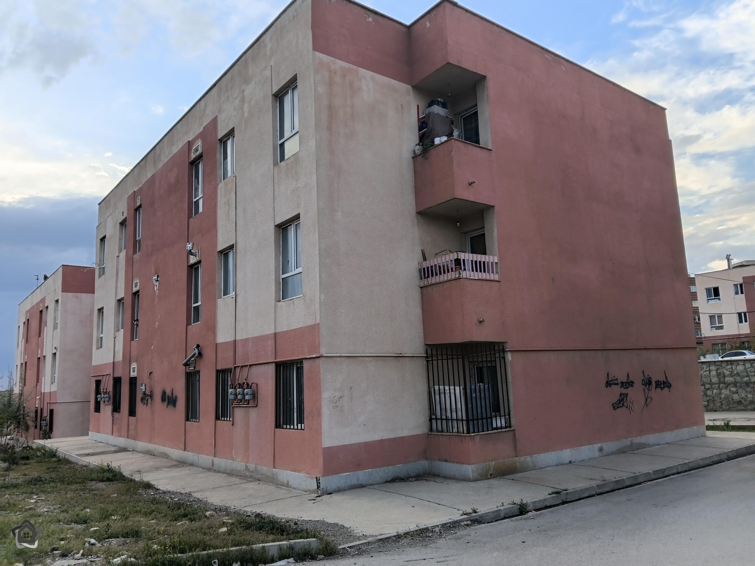 فروش واحد مسکن مهر شهرجدید هشتگرد / مهستان