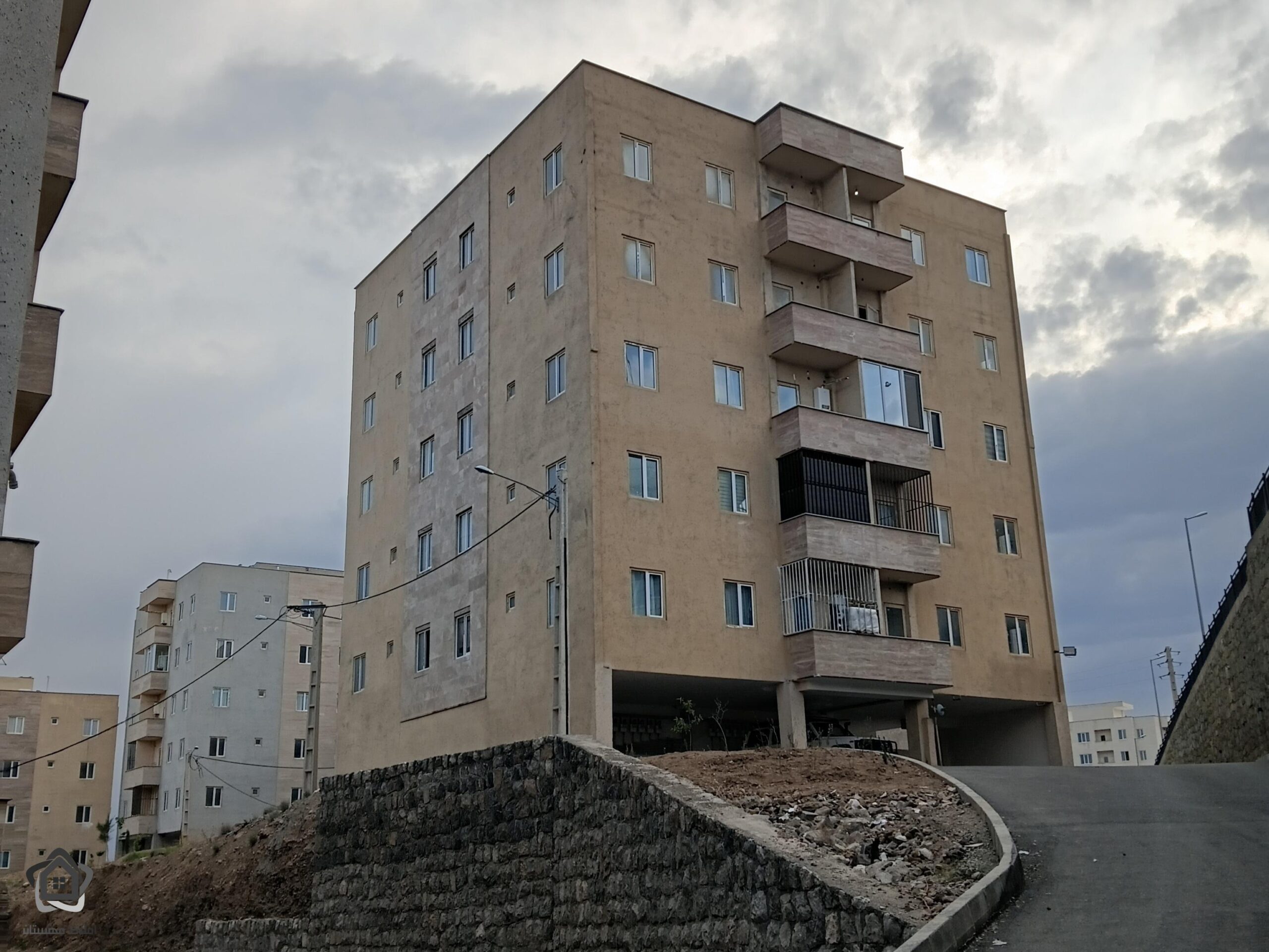 فروش واحد پشتیبانی 500 شهرجدید هشتگرد / مهستان