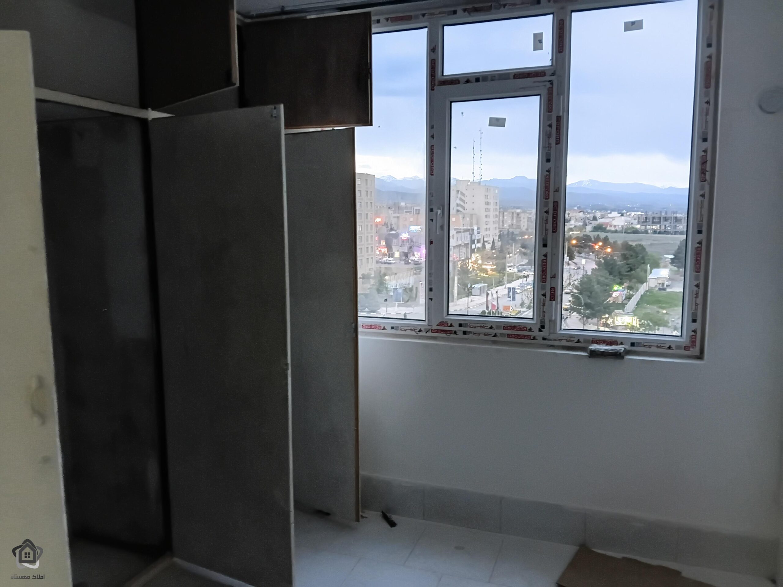 فروش آپارتمان برج ستاره فاز 1 شهرجدید هشتگرد